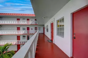 [Address not provided], Lauderdale Lakes, FL 33319 - Photo 3