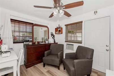 359 W 35th St, Hialeah, FL 33012 - Photo 21