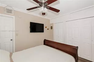 359 W 35th St, Hialeah, FL 33012 - Photo 17