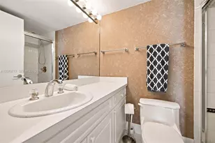5900 Collins Ave, Miami Beach, FL 33140 - Photo 13