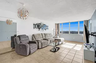 1351 NE Miami Gardens Dr, Miami, FL 33179 - Photo 3