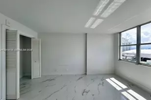 6039 Collins Ave, Miami Beach, FL 33140 - Photo 9