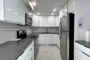 6039 Collins Ave, Miami Beach, FL 33140 - Photo 3