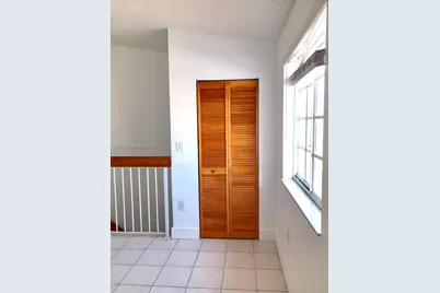 3264 W 70th St #201, Hialeah, FL 33018 - Photo 5