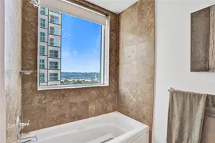 300 S Biscayne Blvd, Miami, FL 33131 - Photo 27