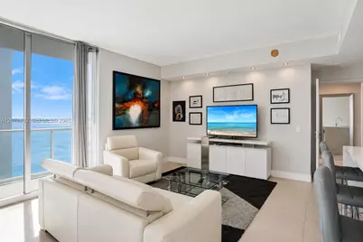 300 S Biscayne Blvd #T-1816, Miami, FL 33131 - Photo 5