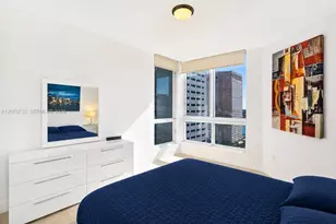 300 S Biscayne Blvd, Miami, FL 33131 - Photo 29