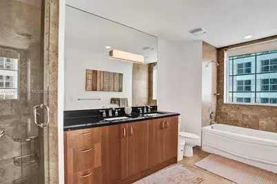 300 S Biscayne Blvd #T-1816, Miami, FL 33131 - Photo 25