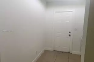 2736 NW 15th St, Fort Lauderdale, FL 33311 - Photo 3