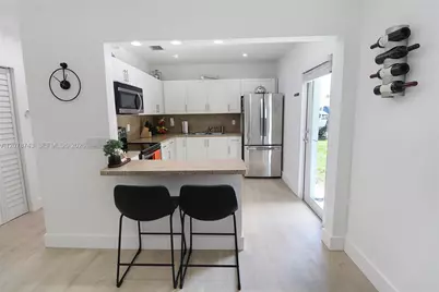 14940 Pierce St, Miami, FL 33176 - Photo 9