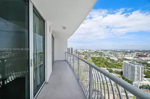 1750 N Bayshore Dr, Miami, FL 33132 - Photo 17