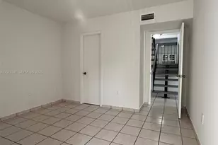 746 NW 105th Pl, Miami, FL 33172 - Photo 7