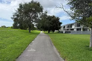 746 NW 105th Pl, Miami, FL 33172 - Photo 29
