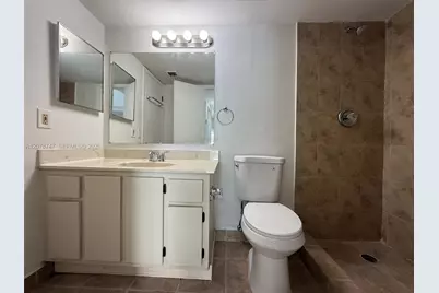 746 NW 105th Pl #A6, Miami, FL 33172 - Photo 9