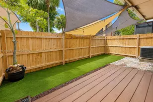 8210 NW 191st Ln, Hialeah, FL 33015 - Photo 21