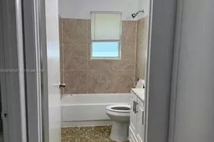 1746 N 3rd Ave N, Lake Worth, FL 33460 - Photo 9