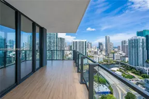 88 SW 7th St, Miami, FL 33130 - Photo 5