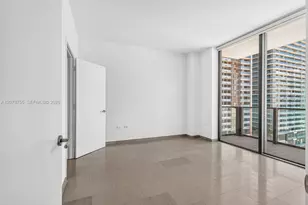 88 SW 7th St, Miami, FL 33130 - Photo 15