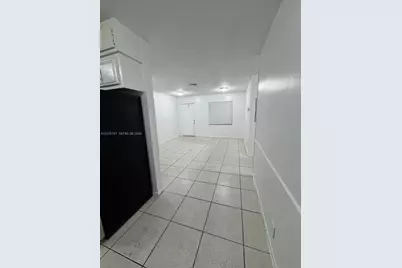 1746 N 3rd Ave N #10, Lake Worth, FL 33460 - Photo 3