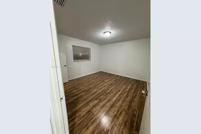 1746 N 3rd Ave N #10, Lake Worth, FL 33460 - Photo 5