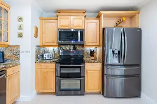 17122 SW 156th Ct, Miami, FL 33187 - Photo 21