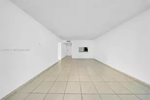 9360 Fontainebleau Blvd, Miami, FL 33172 - Photo 5