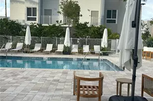 610 NE 2nd St, Dania Beach, FL 33004 - Photo 7