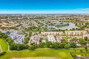 9350 Fontainebleau Blvd, Miami, FL 33172 - Photo 29