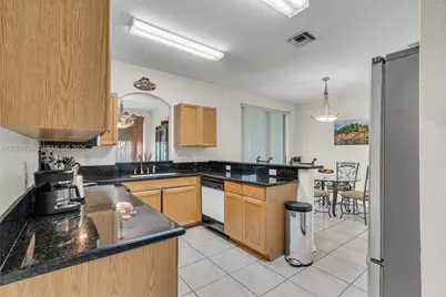 10588 NW 56th Dr, Coral Springs, FL 33076 - Photo 7