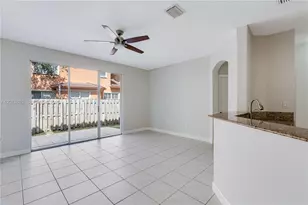 8450 NW 113th Passage, Doral, FL 33178 - Photo 7