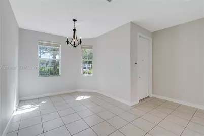 8450 NW 113th Psge, Doral, FL 33178 - Photo 5