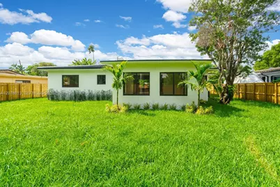 435 NE 114th St, Miami, FL 33161 - Photo 15