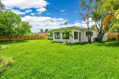 435 NE 114th St, Miami, FL 33161 - Photo 13