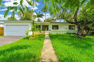 435 NE 114th St, Miami, FL 33161 - Photo 1