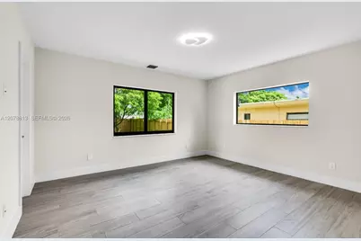 435 NE 114th St, Miami, FL 33161 - Photo 21