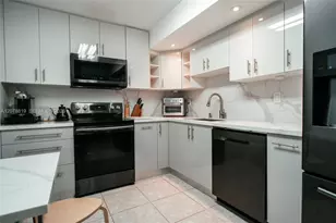 2001 Atlantic Shores Blvd, Hallandale Beach, FL 33009 - Photo 13