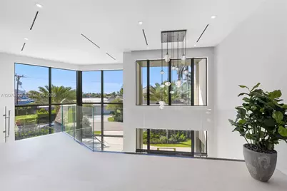 51 Isla Bahia Dr, Fort Lauderdale, FL 33316 - Photo 29