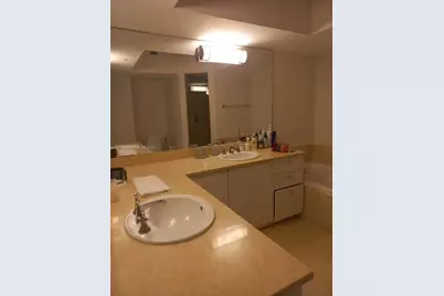 20000 E Country Club Dr #1212, Aventura, FL 33180 - Photo 7