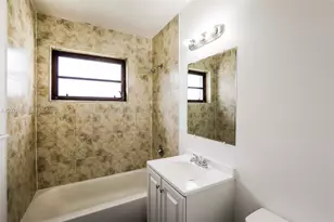 10020 SW 37th St, Miami, FL 33165 - Photo 17