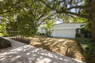 205 S Shore Dr S, Miami, FL 33133 - Photo 3