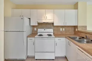1749 Village Blvd, West Palm Beach, FL 33409 - Photo 11