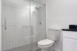 10325 NW 11th St, Pembroke Pines, FL 33026 - Photo 29