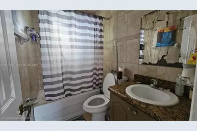 2272 NW 66th St, Miami, FL 33147 - Photo 17
