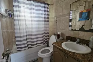 2272 NW 66th St, Miami, FL 33147 - Photo 17