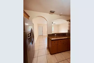 2272 NW 66th St, Miami, FL 33147 - Photo 35