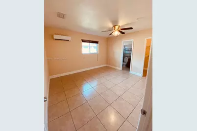 2272 NW 66th St, Miami, FL 33147 - Photo 11