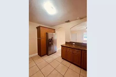 2272 NW 66th St, Miami, FL 33147 - Photo 31
