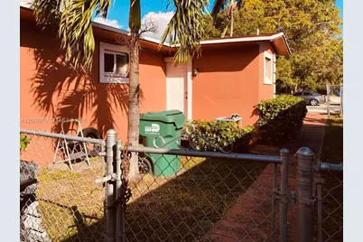 2272 NW 66th St, Miami, FL 33147 - Photo 3