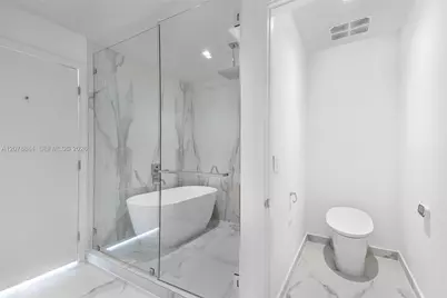 1400 Biscayne Blvd #4504, Miami, FL 33132 - Photo 17