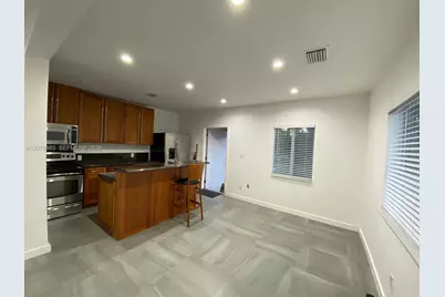 2129 NW 75th St, Miami, FL 33147 - Photo 9
